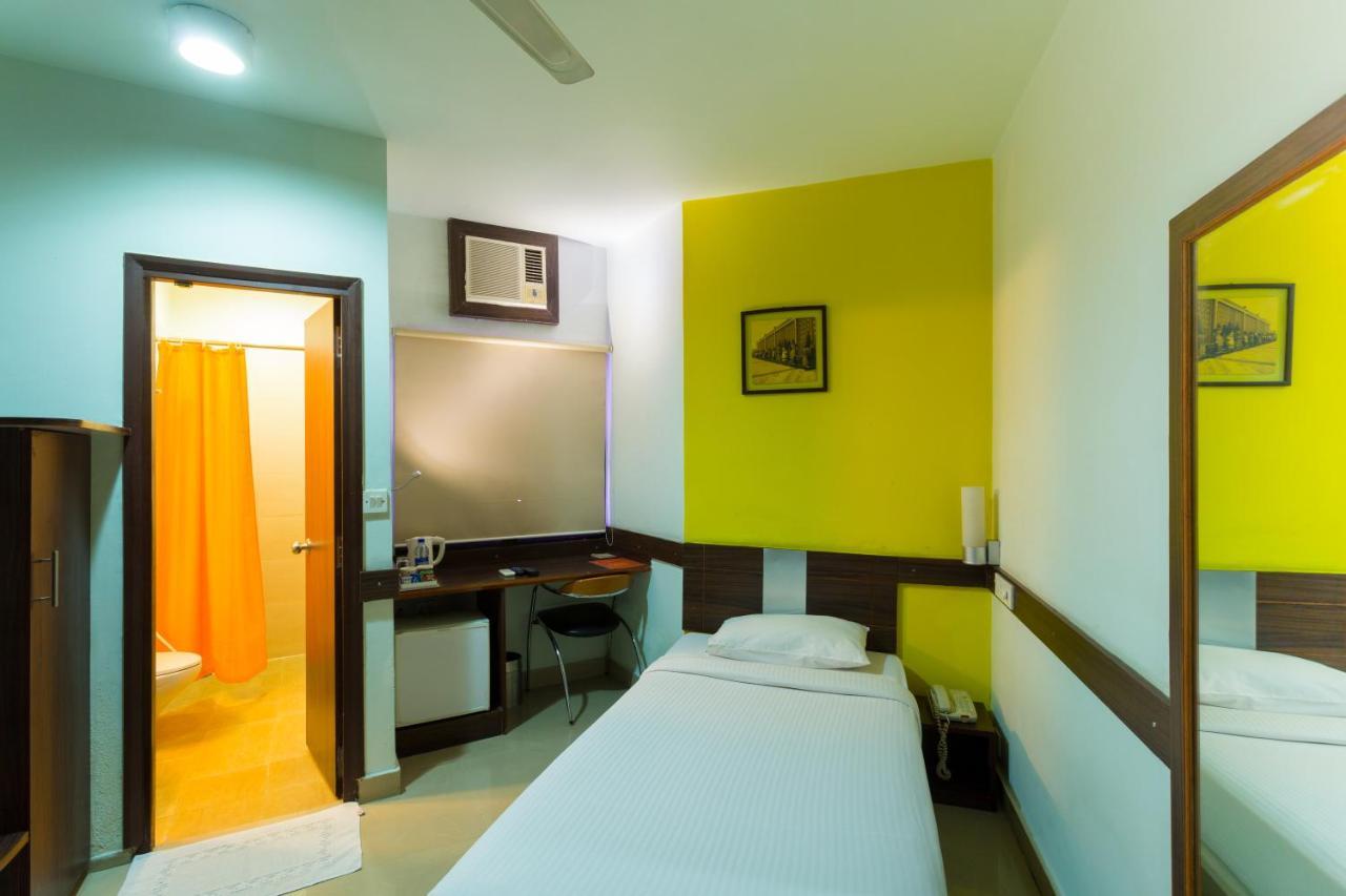 Agartala Hotel Exterior foto